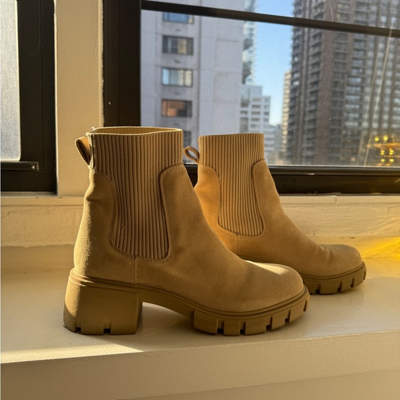 Steve Madden Hayle Boot in Sand Suede - Picture 4 of 12